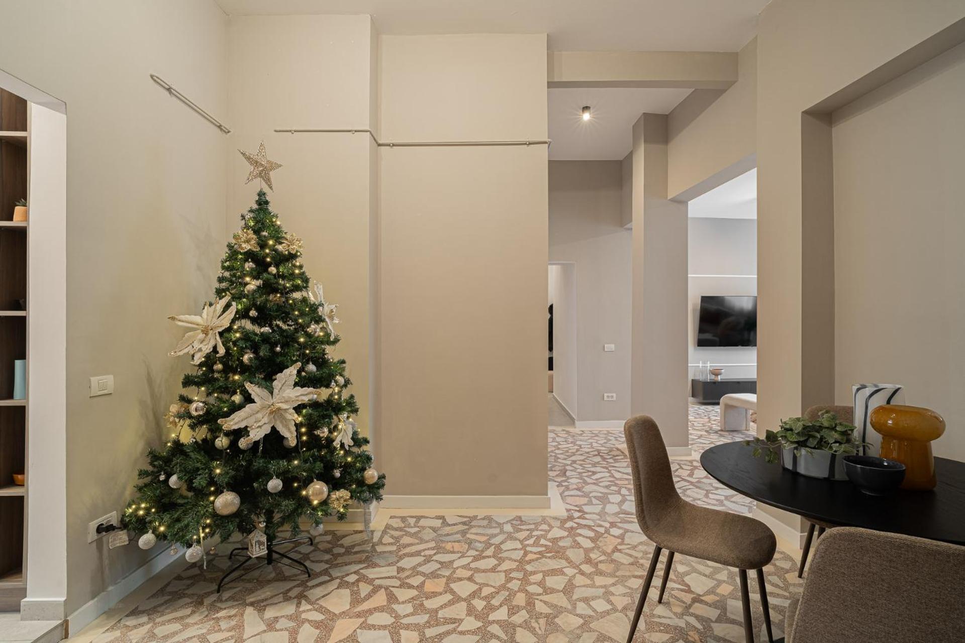 Loggia & Luxe 5Br Penthouse In Universitatii Area Bucarest Exterior foto