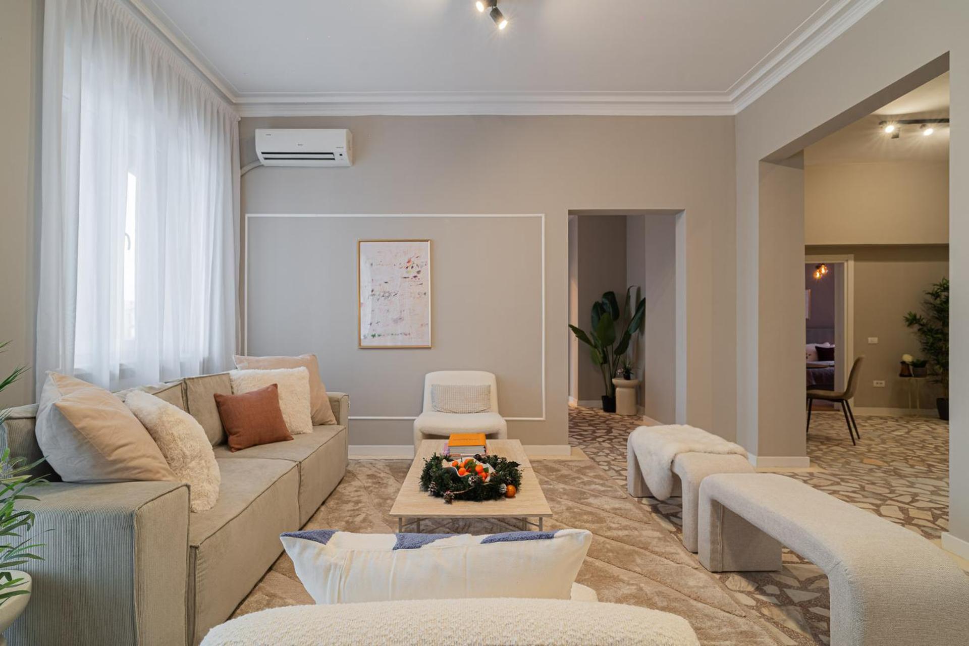 Loggia & Luxe 5Br Penthouse In Universitatii Area Bucarest Exterior foto